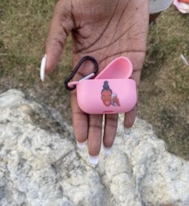 black-owned electronic and clothing businesses 4Tia