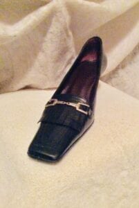 black-owned clothing and accessories business Solangez Seven