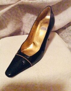 black-owned clothing and accessories business Solangez Seven