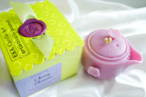 black-owned business EKK Candle Art